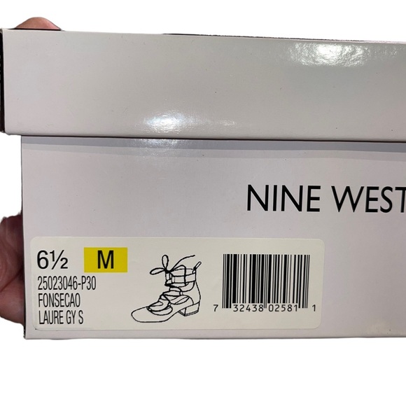 Nine West - Grey suede lace up Pump / Bootie - size 6.5 M - Picture 7 of 7